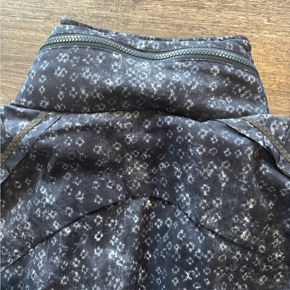 Lululemon Navy Patterned Jacket - image 6